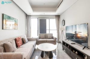 Blue Breeze Modern 2BR Apartment Near Downtown