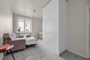 Ochota Rokosowska Deluxe Studio by BookingHost