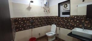 Hotel AI near Shalimar station