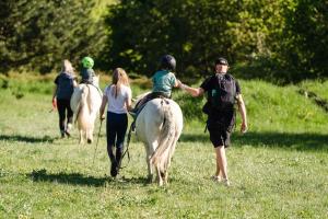 HexenburgbeiDresden Architektenwohnung mit Privatsauna, Whirlwanne, Kaminofen und noch viel mehr
