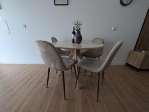 Golondrina - Modern Apt - Near Bioparc by Río Turia Apartments