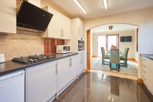 Host & Stay - Cherry Willows