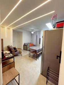 Apto lindo na rua da Praia Ocian! Venha conhecer!