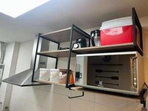 Apto lindo na rua da Praia Ocian! Venha conhecer!