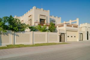 Remal Hotel & Villas Al Dhannah City