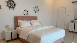 Fins Beach Guest House