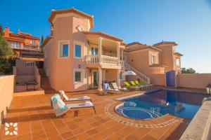 Villa Iris by Abahana Villas