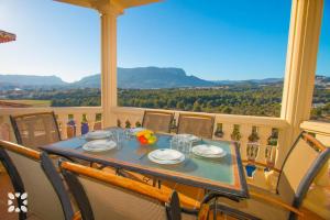 Villa Iris by Abahana Villas