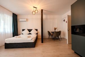 The Essence by Blvd 8B7 - Premium Luxe Studio