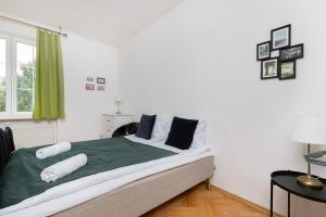 100m2 Apartment with Beautiful Old Town View by Noclegi Renters