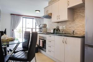 Island Club La302 By Ctha