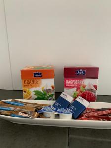 Gate 35 Airport Stay Pool Access Self Check-in 5 min from OTP AIRPORT