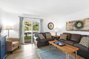 Rustic Retreat - Your Own Private Retreat in the Heart of Branson