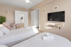 La Plage - Spacious - Sea View - Parking - AC - Pool