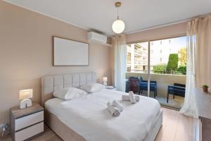 La Plage - Spacious - Sea View - Parking - AC - Pool