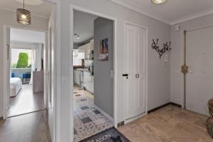 La Plage - Spacious - Sea View - Parking - AC - Pool