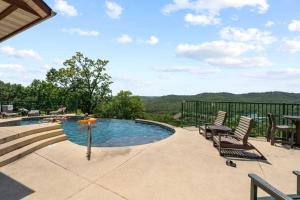 Stone Cliff Relaxation with Resort Amenities