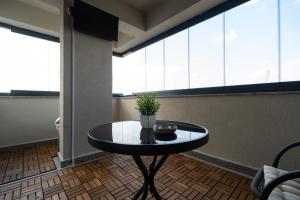 The Velvet Glow by Blvd 63B3 - Warm Modern Stay with Elegant Design