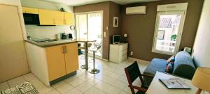 Charming 2-room apartment with balcony in the city