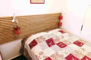 Charming 2-room apartment with balcony in the city