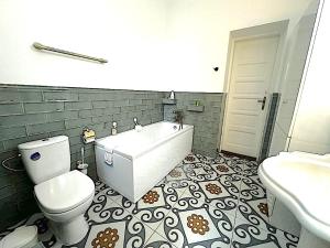 Quiet oasis in the city center