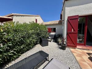 Jolie villa située dans un quartier calme SAINT CYPRIEN SC010-013