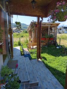 Guess House Tara Studio