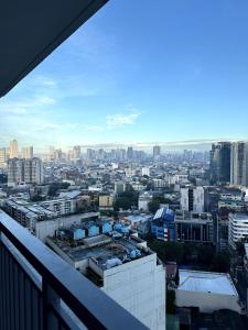 City SkyView - Level 24 - Pool - Lush Residences