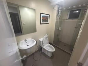 2Bedroom 2Bathroom AvidaRialaTowers with Pool Netflix