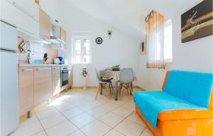 Lovely Apartment In Omis With Wifi