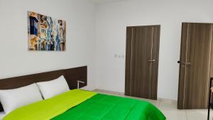 Hampton Court, Block C, n.2