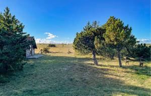 Amazing Home In Humble With Wifi