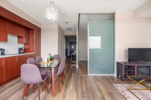 High Floor 1 Bedroom plus Den Condo Apartment City View North York Toronto