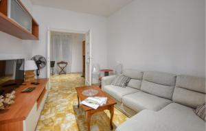 2 Bedroom Gorgeous Apartment In Rapallo