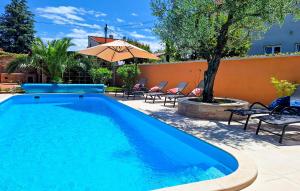 Gorgeous Apartment In Medulin With Swimming Pool