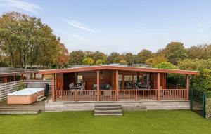 4 Bedroom Cozy Home In Erm