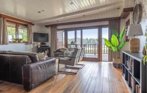 4 Bedroom Cozy Home In Erm