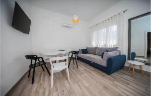 Awesome Apartment In Podstrana With Wifi