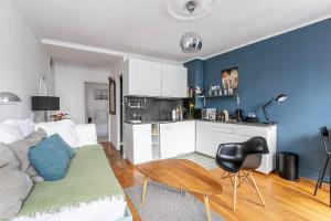 Lovely Central Paris Apartment with Rooftop View