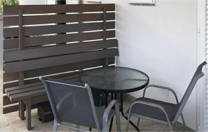 1 Bedroom Cozy Apartment In Vrsi