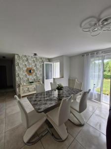 Cosy la Riveraine Cottage