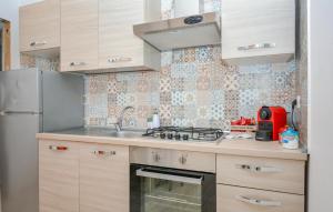 Amazing Apartment In Comiso