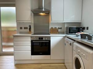 Iris Group Stay 8-BR Free Parking