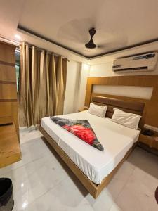 Hotel Perfect Istay walking connaught place & Metro station