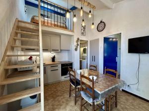 Appartement 2 Pièces mezzanine 6 couchages ST CYPRIEN PLAGE SC310-C2E5