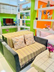 Mplace staycation in south triangle Quezon city