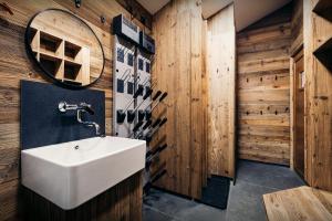 Chalet Rongbuk - OVO Network