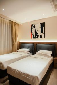 Minimalist - Varanasi City Centre