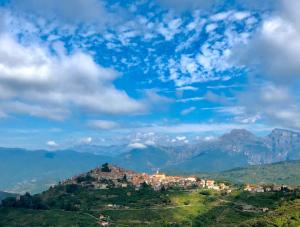 A Retreat With A View - Unità 2