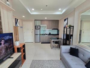 Noho Suites 2BR Mall of Indonesia, 4 Pax, free Netflix